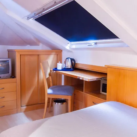 Guest house Casa Celsa-barbantes 2*